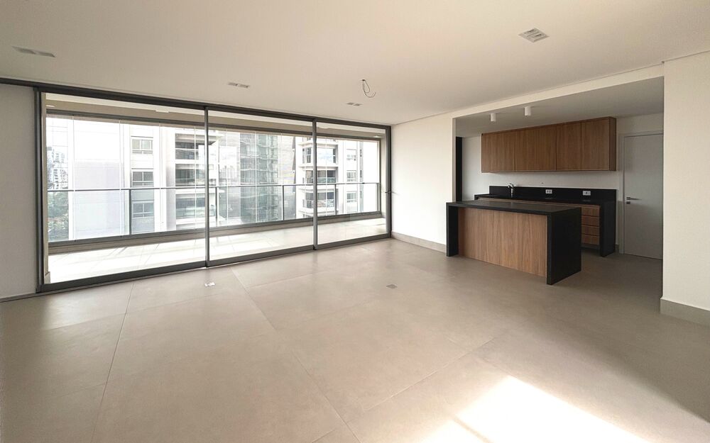 Apartamento para alugar com 3 quartos, 171m² - Foto 1