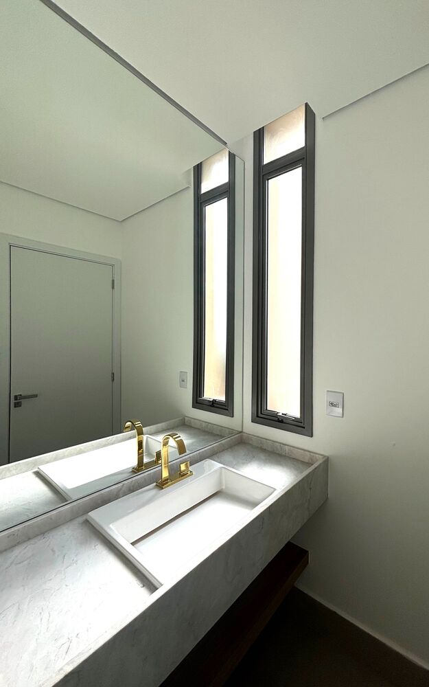 Apartamento para alugar com 3 quartos, 171m² - Foto 2