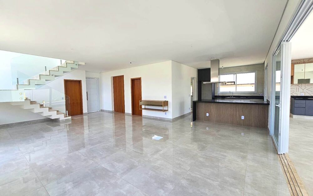 Casa de Condomínio à venda e aluguel com 4 quartos, 327m² - Foto 1