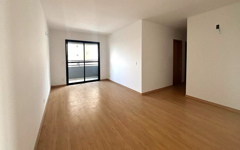 Apartamento à venda com 3 quartos, 85m² - Foto 4