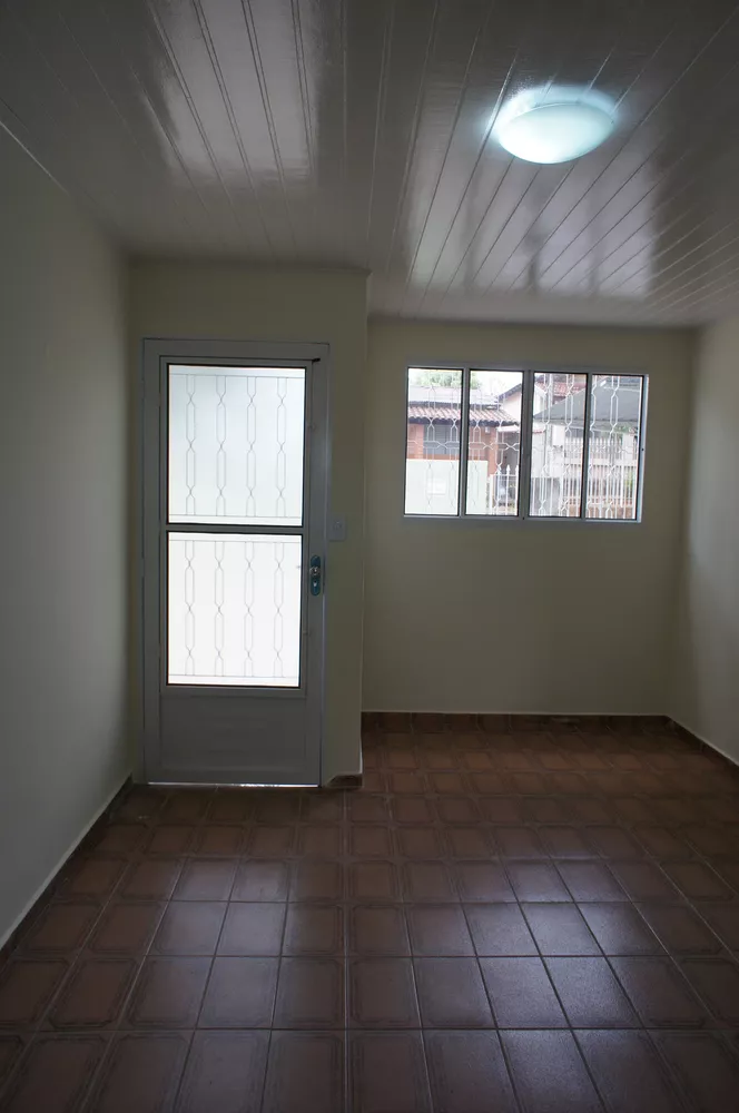 Casa à venda com 3 quartos, 90m² - Foto 3