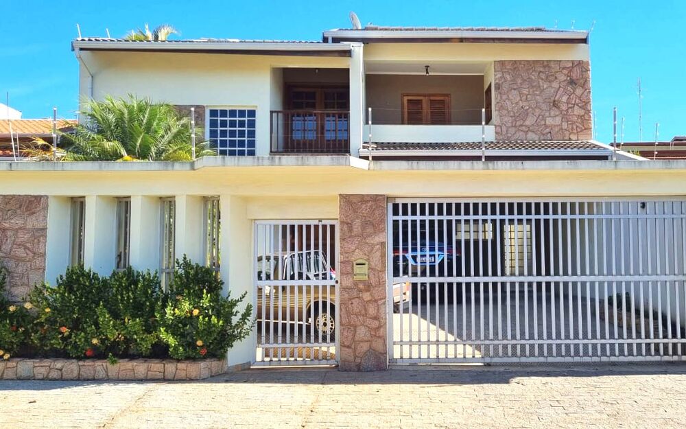 Sobrado, 4 quartos, 360 m² - Foto 1