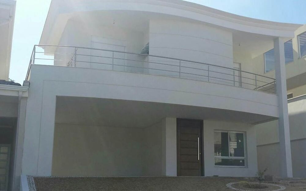 Casa de Condomínio à venda com 4 quartos, 340m² - Foto 1