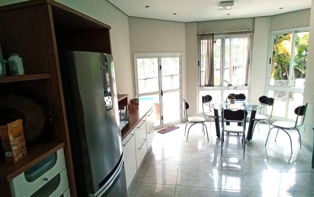 Casa de Condomínio à venda com 4 quartos, 600m² - Foto 5