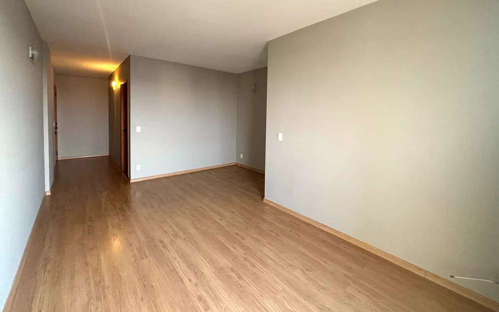 Apartamento à venda com 3 quartos, 85m² - Foto 3