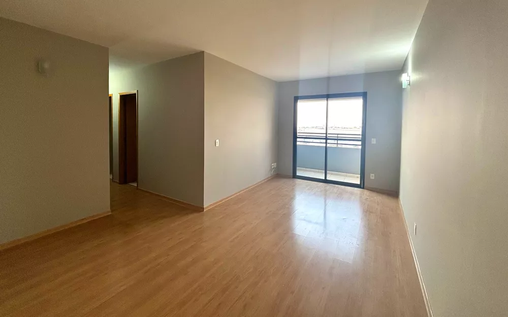 Apartamento à venda com 3 quartos, 85m² - Foto 1