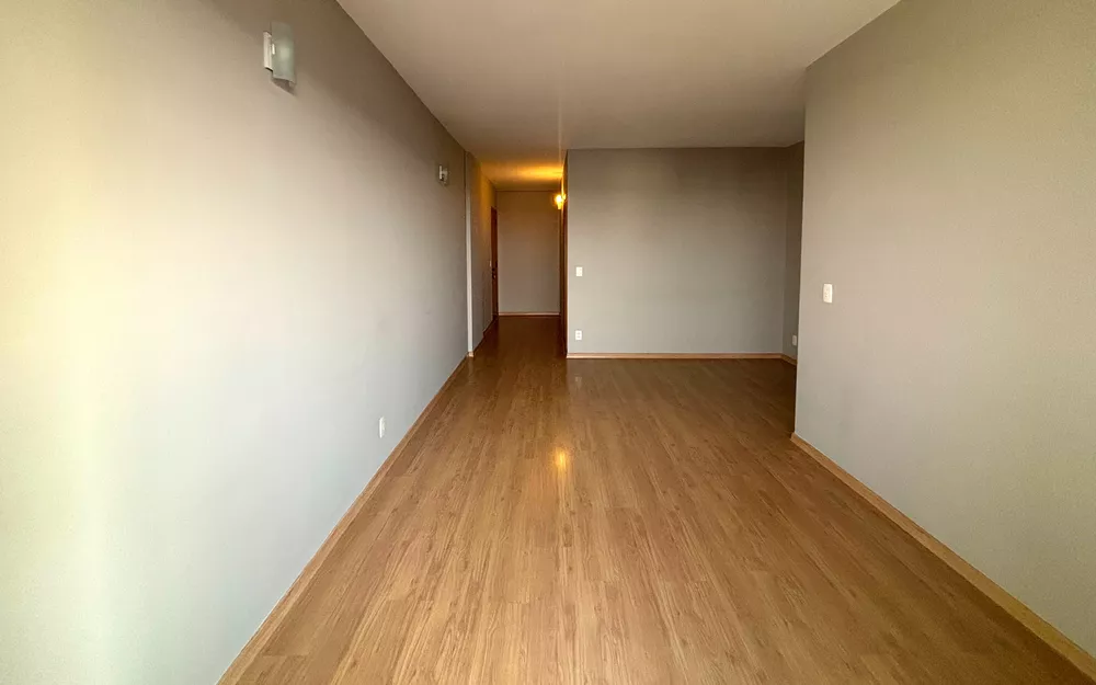 Apartamento à venda com 3 quartos, 85m² - Foto 2