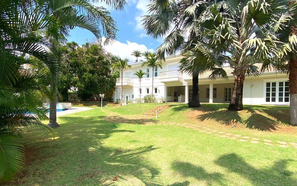Casa de Condomínio à venda e aluguel com 4 quartos, 4258m² - Foto 1