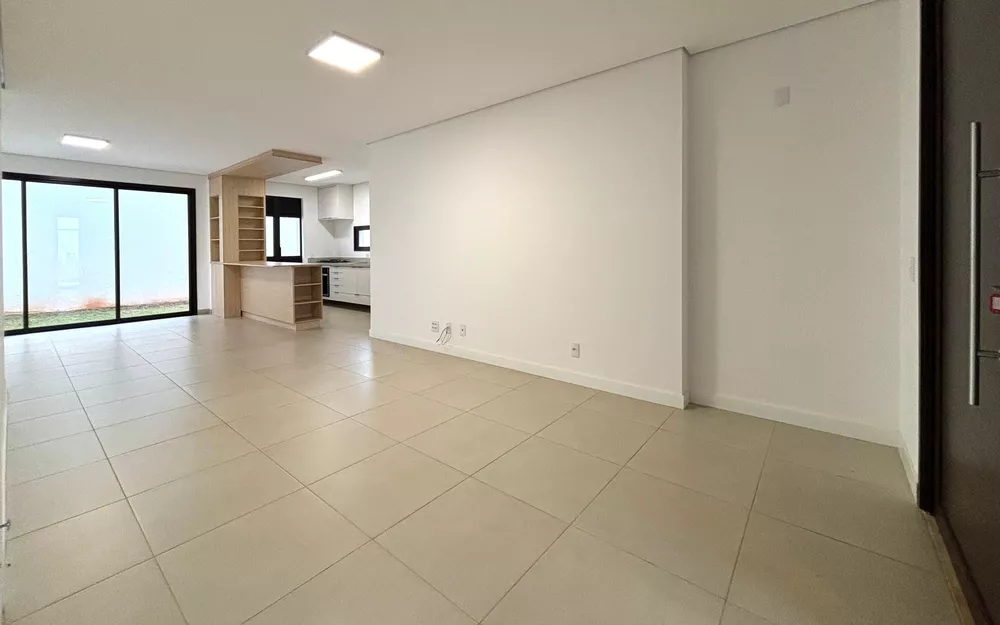 Casa de Condomínio para alugar com 3 quartos, 156m² - Foto 1