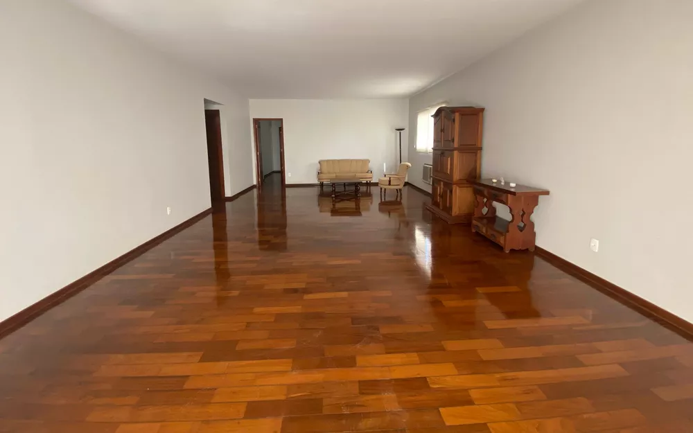 Apartamento à venda com 4 quartos, 222m² - Foto 1