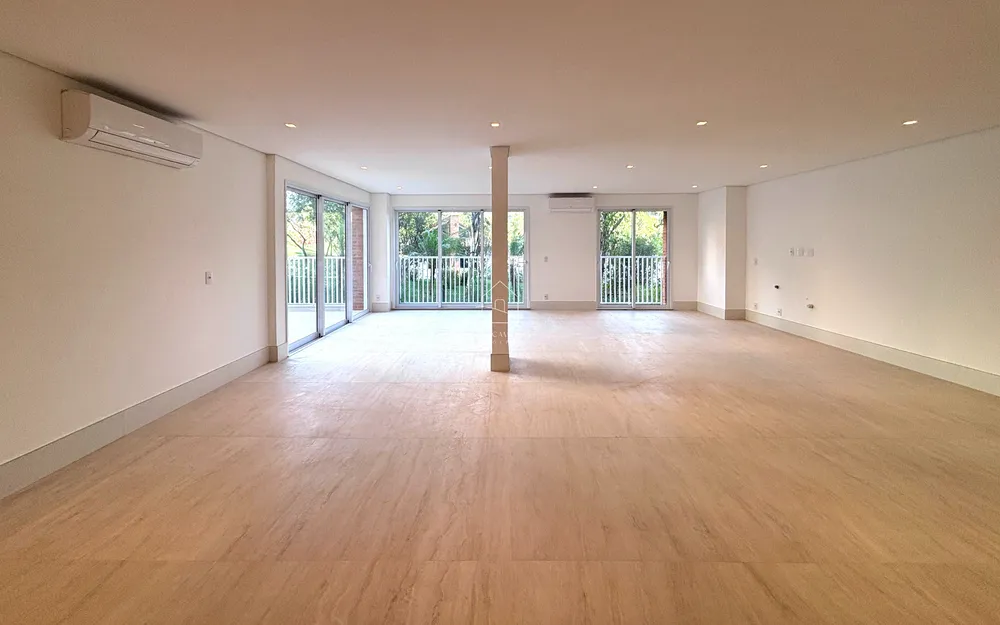 Apartamento, 3 quartos, 221 m² - Foto 1