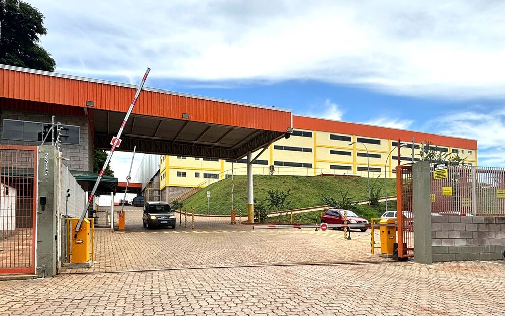 Depósito-Galpão, 2300 m² - Foto 1