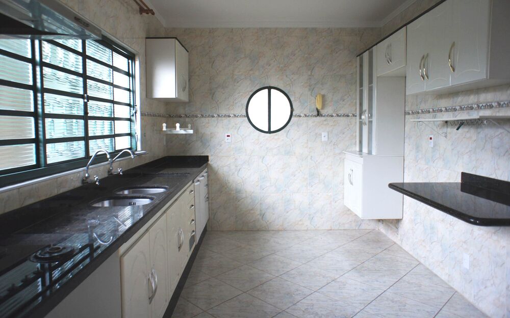 Casa, 3 quartos, 180 m² - Foto 1