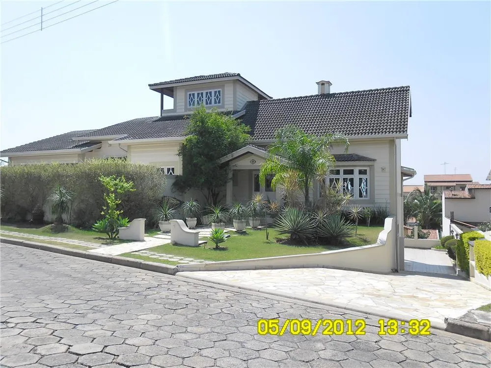 Casa, 6 quartos, 630 m² - Foto 1