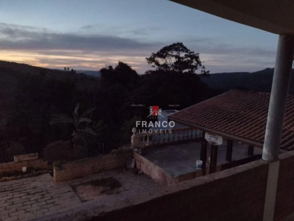 Chácara, 4 quartos, 2000 m² - Foto 1