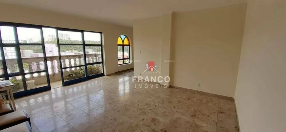Apartamento, 3 quartos, 185 m² - Foto 1