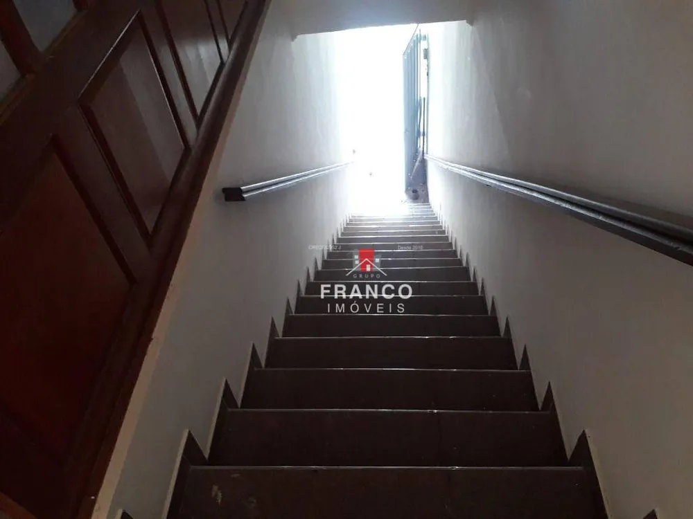 Casa, 3 quartos, 250 m² - Foto 4