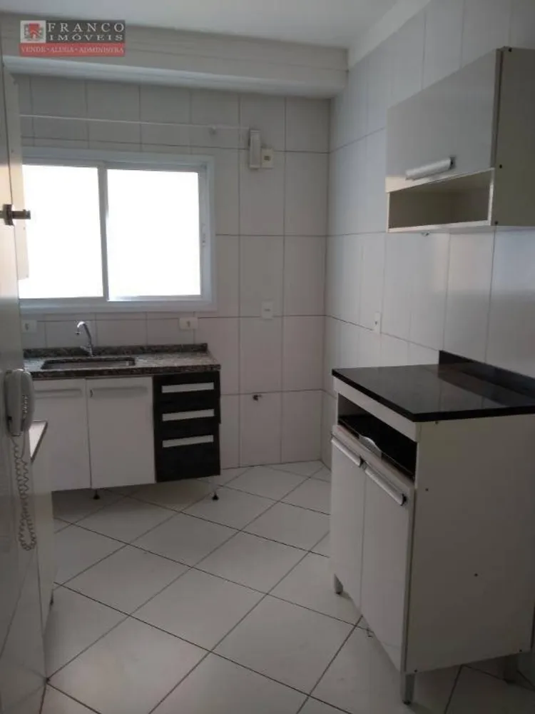 Apartamento, 3 quartos, 81 m² - Foto 2