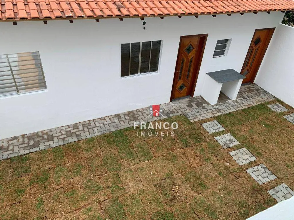 Casa, 3 quartos, 208 m² - Foto 1