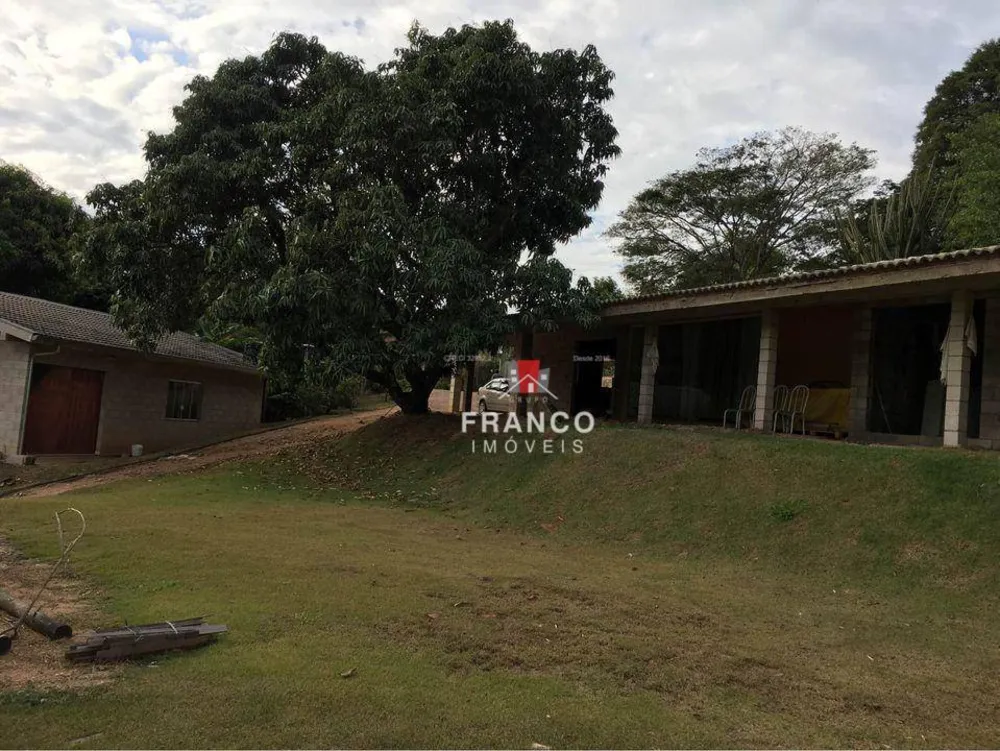 Chácara, 2 quartos, 2048 m² - Foto 1