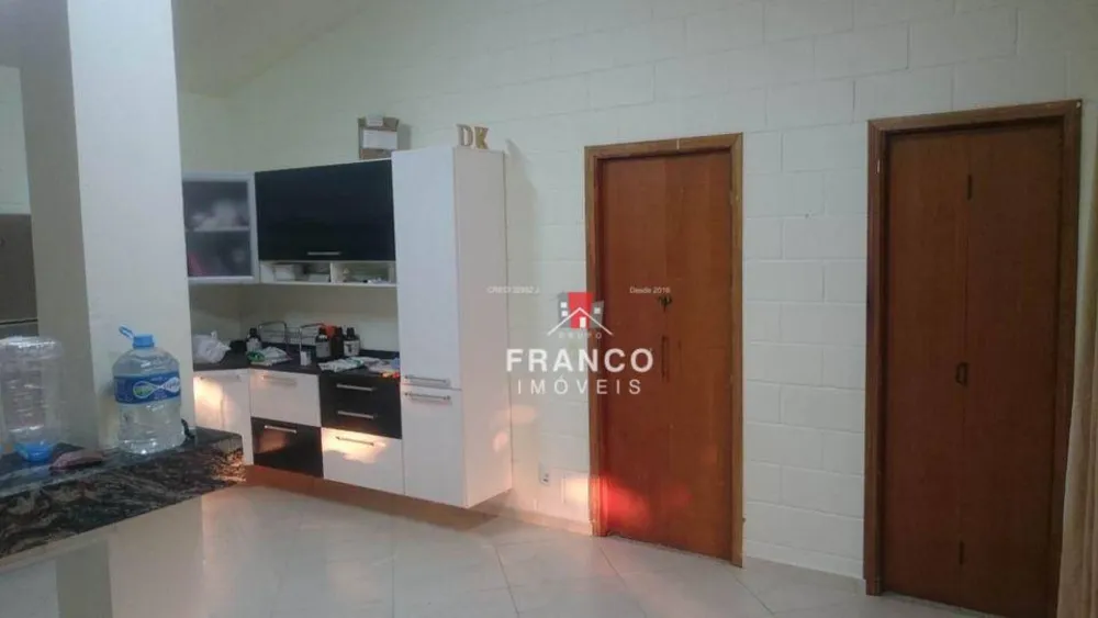 Chácara, 2 quartos, 2048 m² - Foto 2