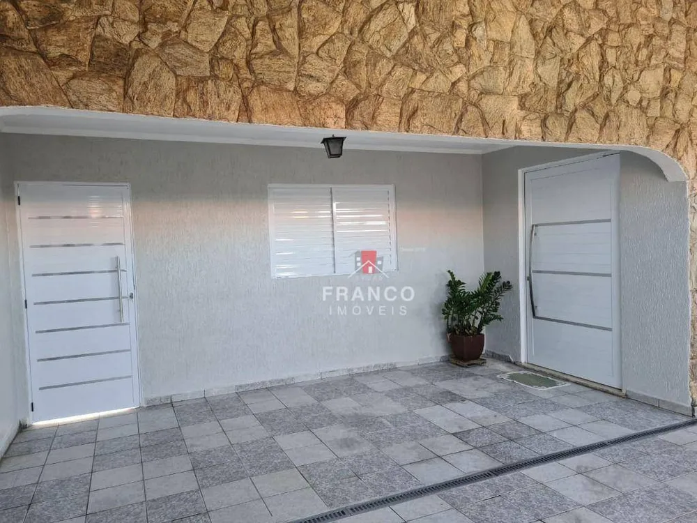 Casa, 3 quartos, 192 m² - Foto 1