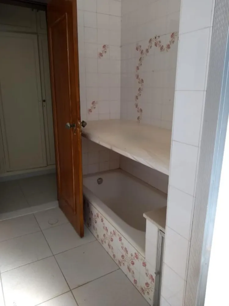 Casa, 5 quartos, 290 m² - Foto 4