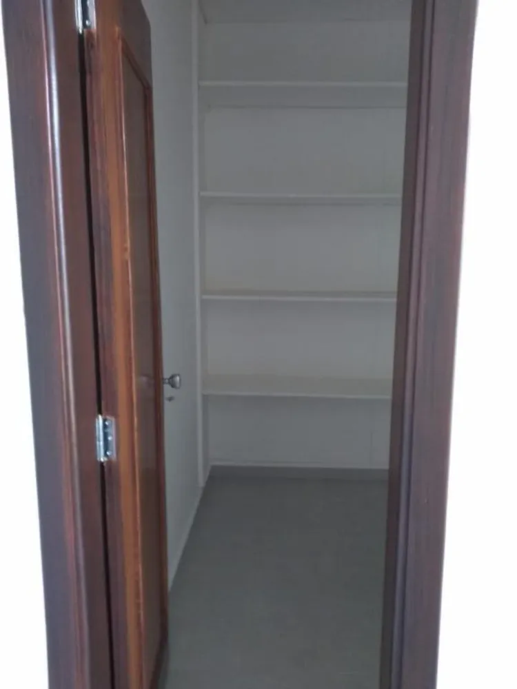 Casa, 5 quartos, 290 m² - Foto 3