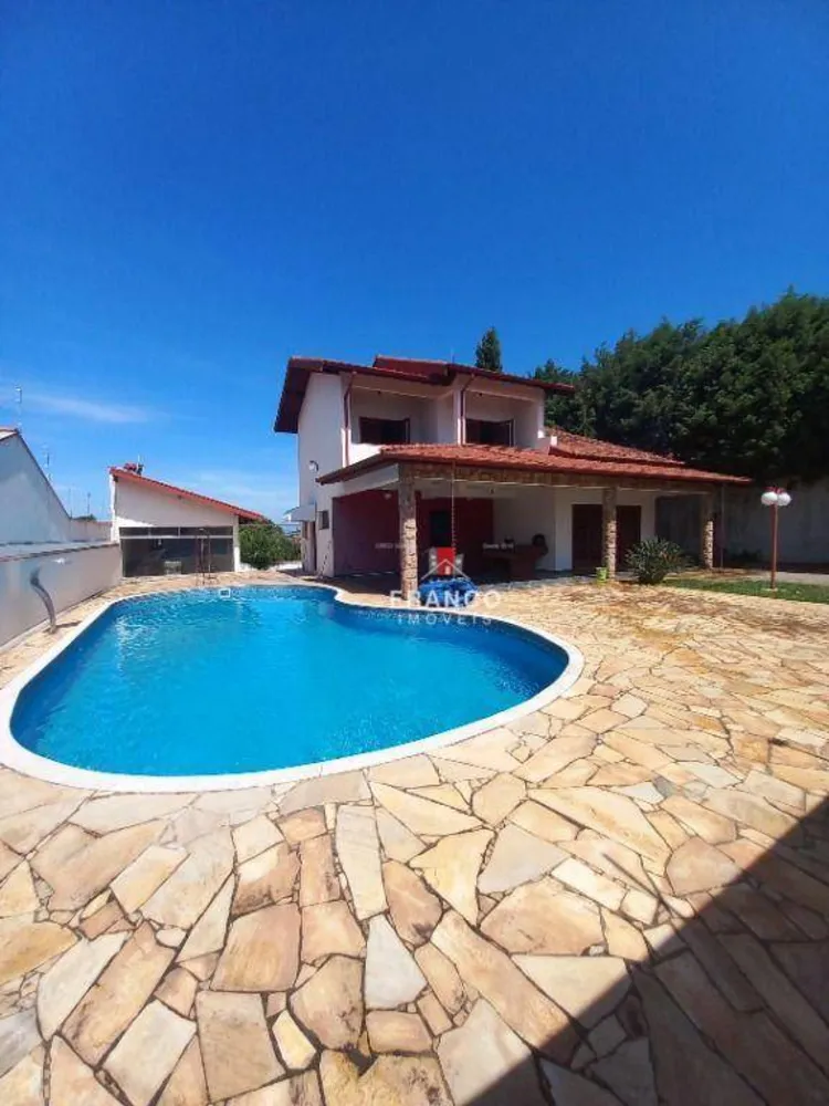 Chácara, 2 quartos, 1070 m² - Foto 1