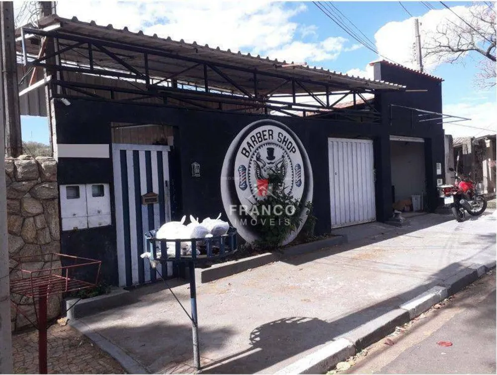 Casa, 2 quartos, 222 m² - Foto 1