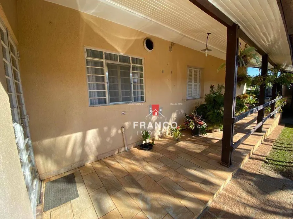 Casa, 3 quartos, 160 m² - Foto 2