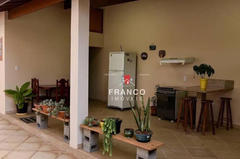Casa, 3 quartos, 250 m² - Foto 4