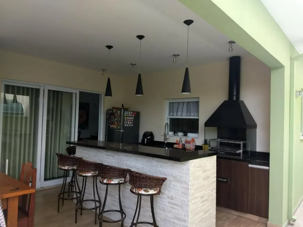Casa, 4 quartos, 300 m² - Foto 1