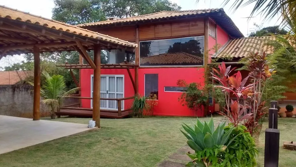 Chácara, 3 quartos, 1350 m² - Foto 1
