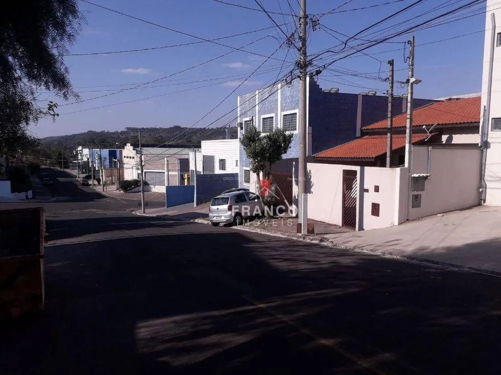 Casa, 3 quartos, 191 m² - Foto 2