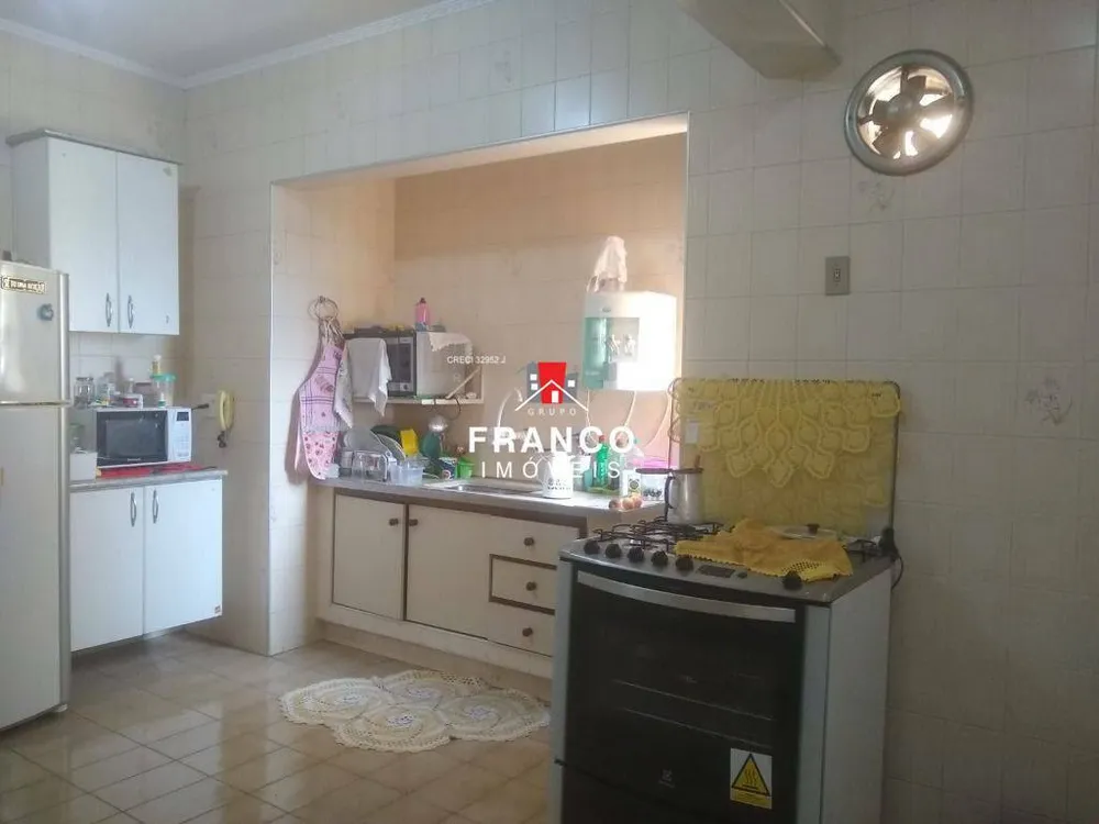 Casa, 3 quartos, 127 m² - Foto 2