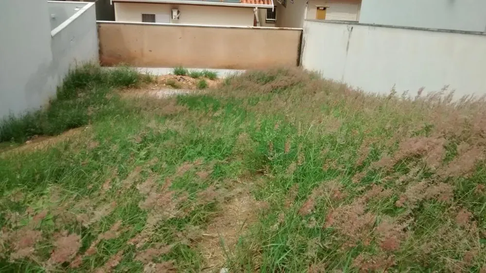 Loteamento e Condomínio, 300 m² - Foto 1
