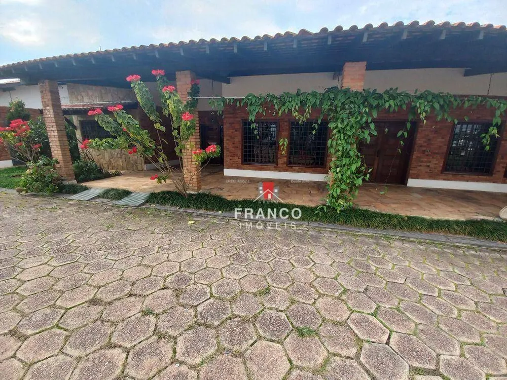 Chácara, 4 quartos, 3500 m² - Foto 2