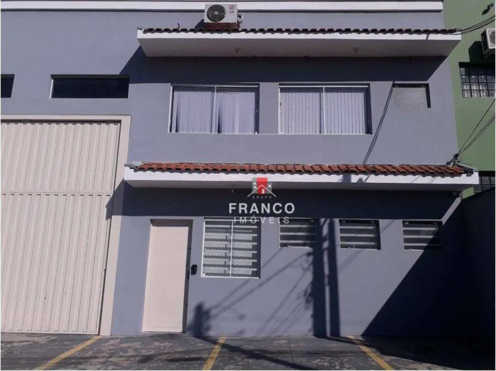 Depósito-Galpão, 245 m² - Foto 1