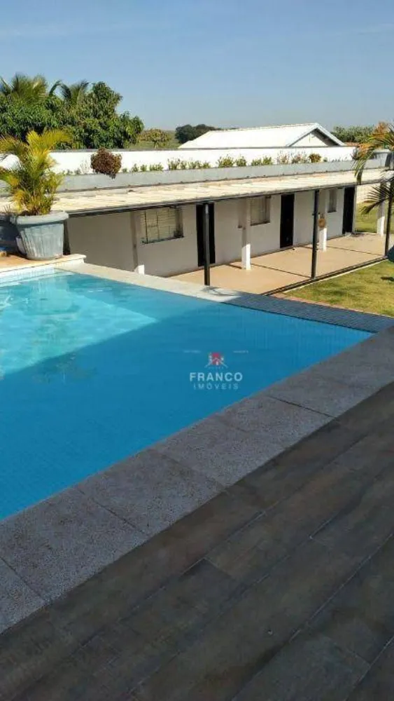 Chácara, 6 quartos, 3700 m² - Foto 2