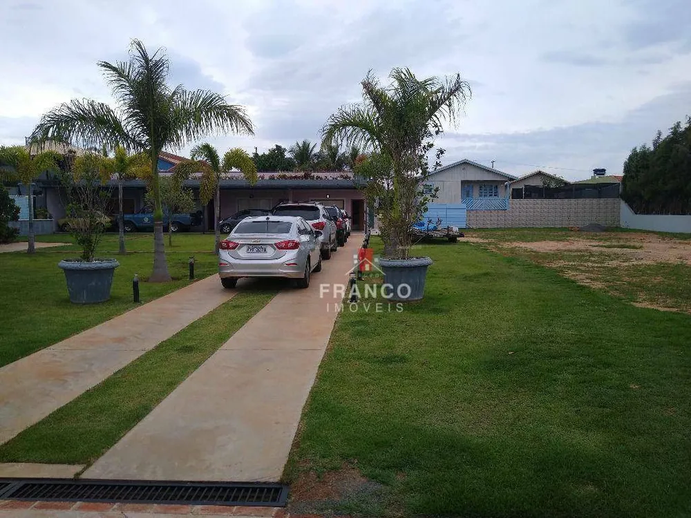 Chácara, 6 quartos, 3700 m² - Foto 1