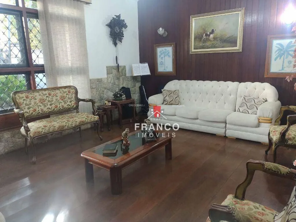 Casa, 3 quartos, 229 m² - Foto 3