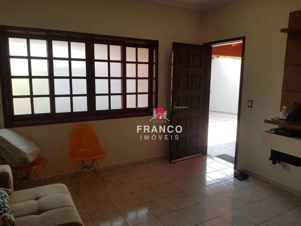 Casa, 2 quartos, 160 m² - Foto 3