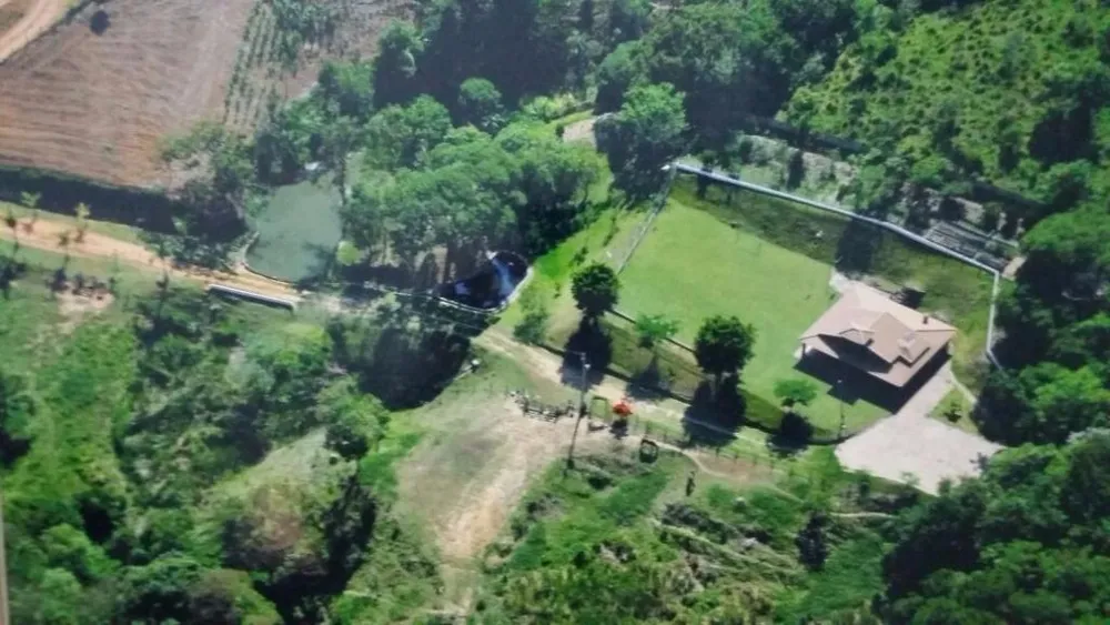 Chácara, 6 quartos, 1500 m² - Foto 2