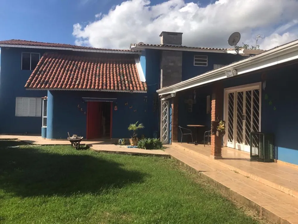 Chácara, 6 quartos, 1500 m² - Foto 1