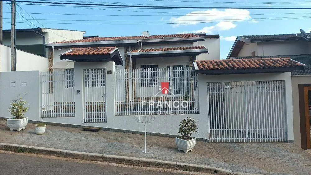 Casa, 4 quartos, 295 m² - Foto 2