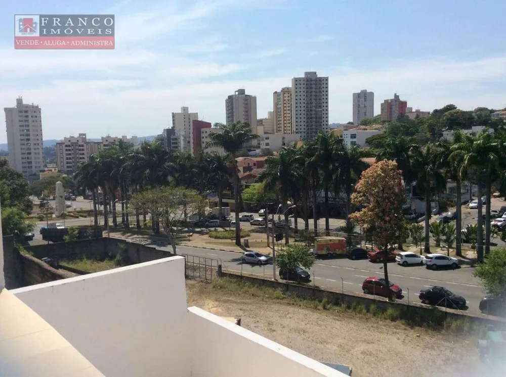 Casa, 3 quartos, 267 m² - Foto 1