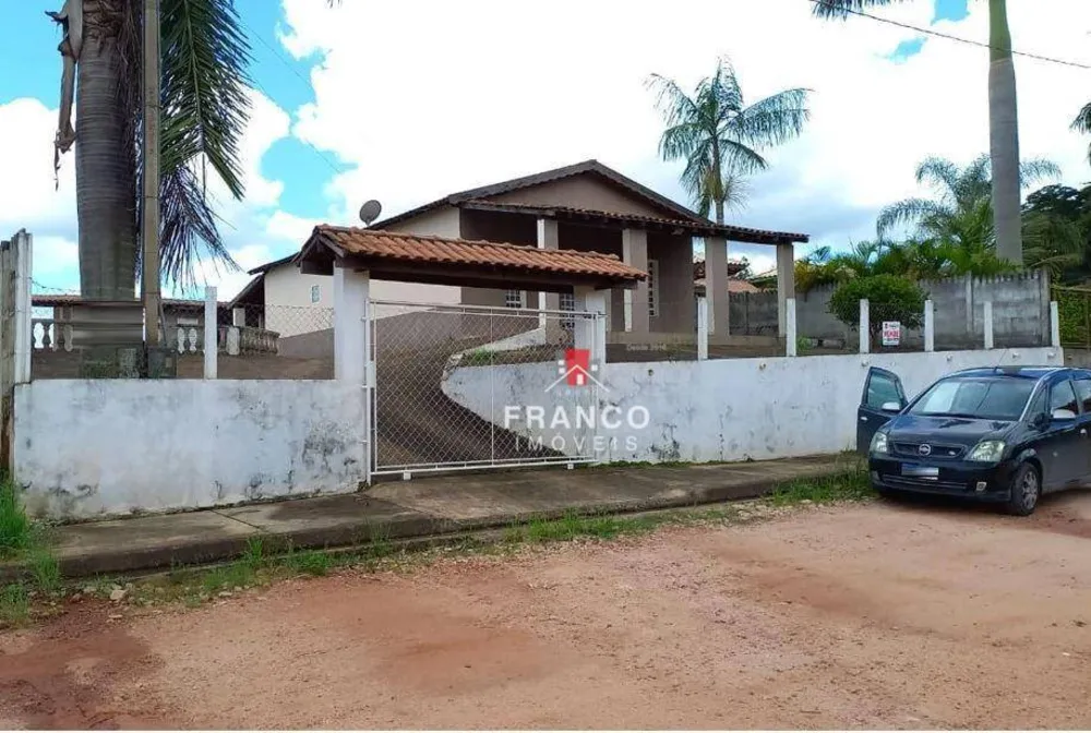 Chácara, 3 quartos, 700 m² - Foto 1