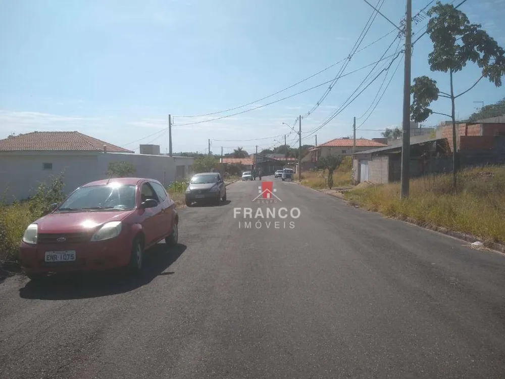 Loteamento e Condomínio, 200 m² - Foto 1