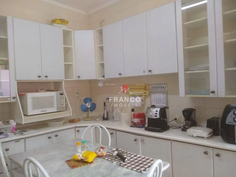 Casa, 3 quartos, 220 m² - Foto 3